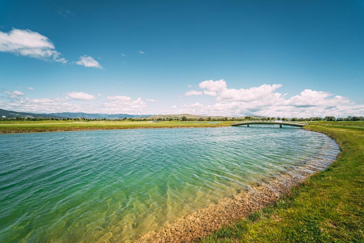Theodora Golf Club Hotel Алба Юлия Екстериор снимка