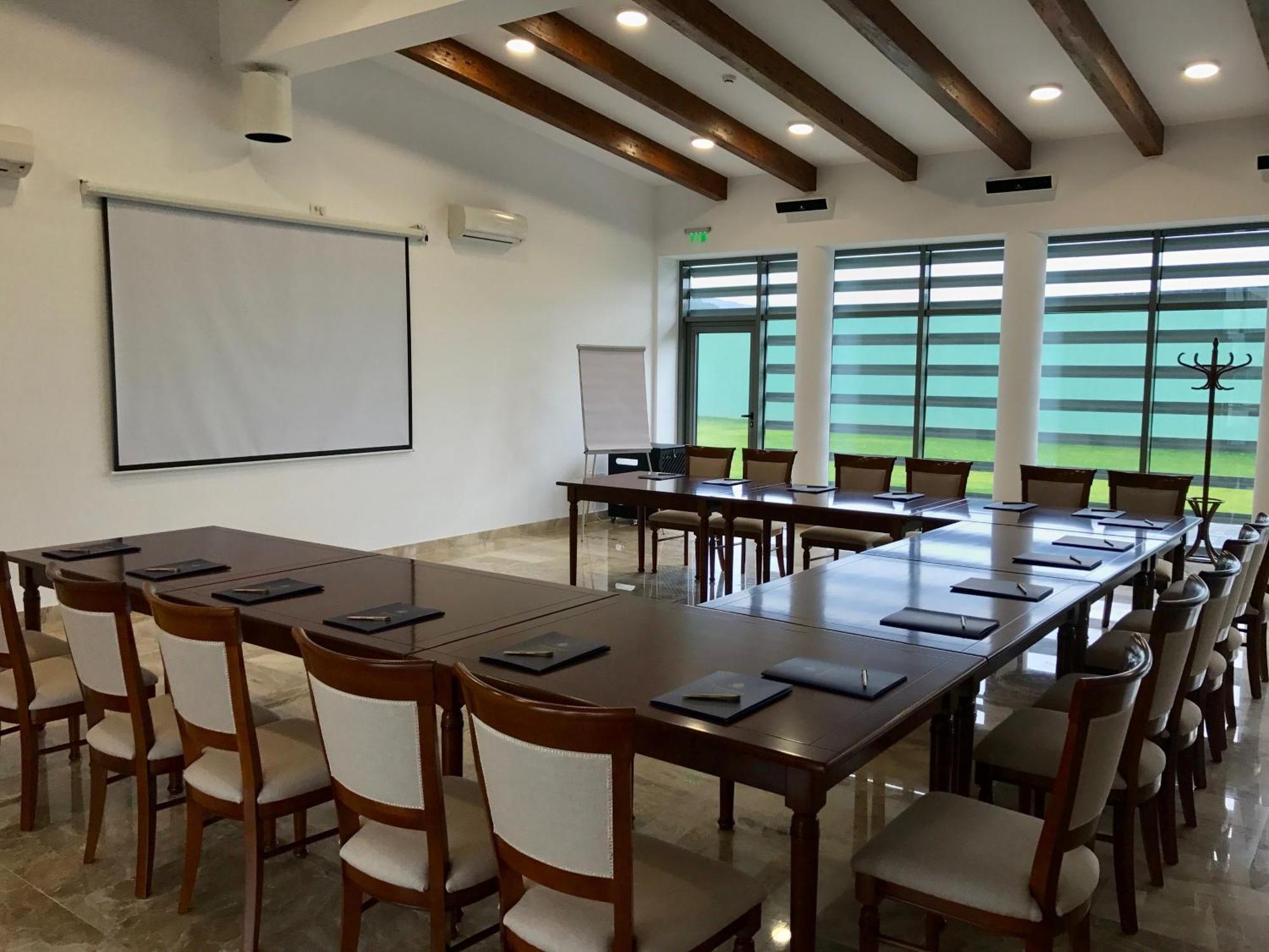 Theodora Golf Club Hotel Алба Юлия Екстериор снимка