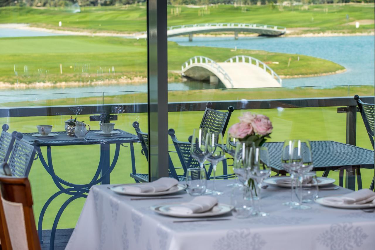 Theodora Golf Club Hotel Алба Юлия Екстериор снимка