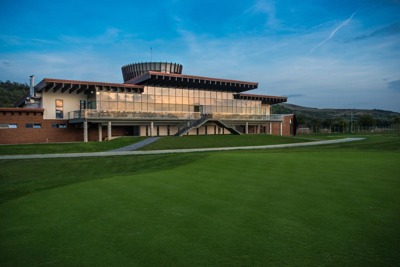 Theodora Golf Club Hotel Алба Юлия Екстериор снимка