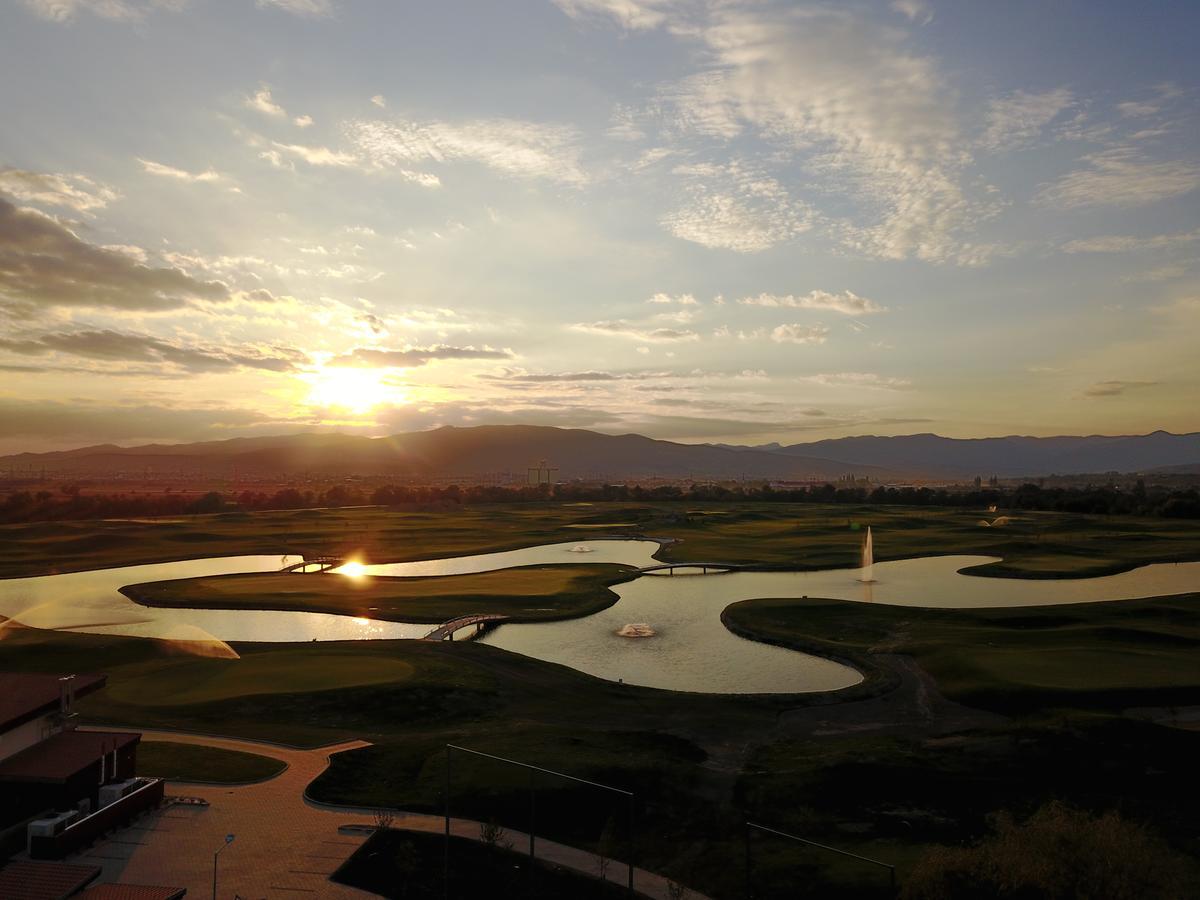 Theodora Golf Club Hotel Алба Юлия Екстериор снимка