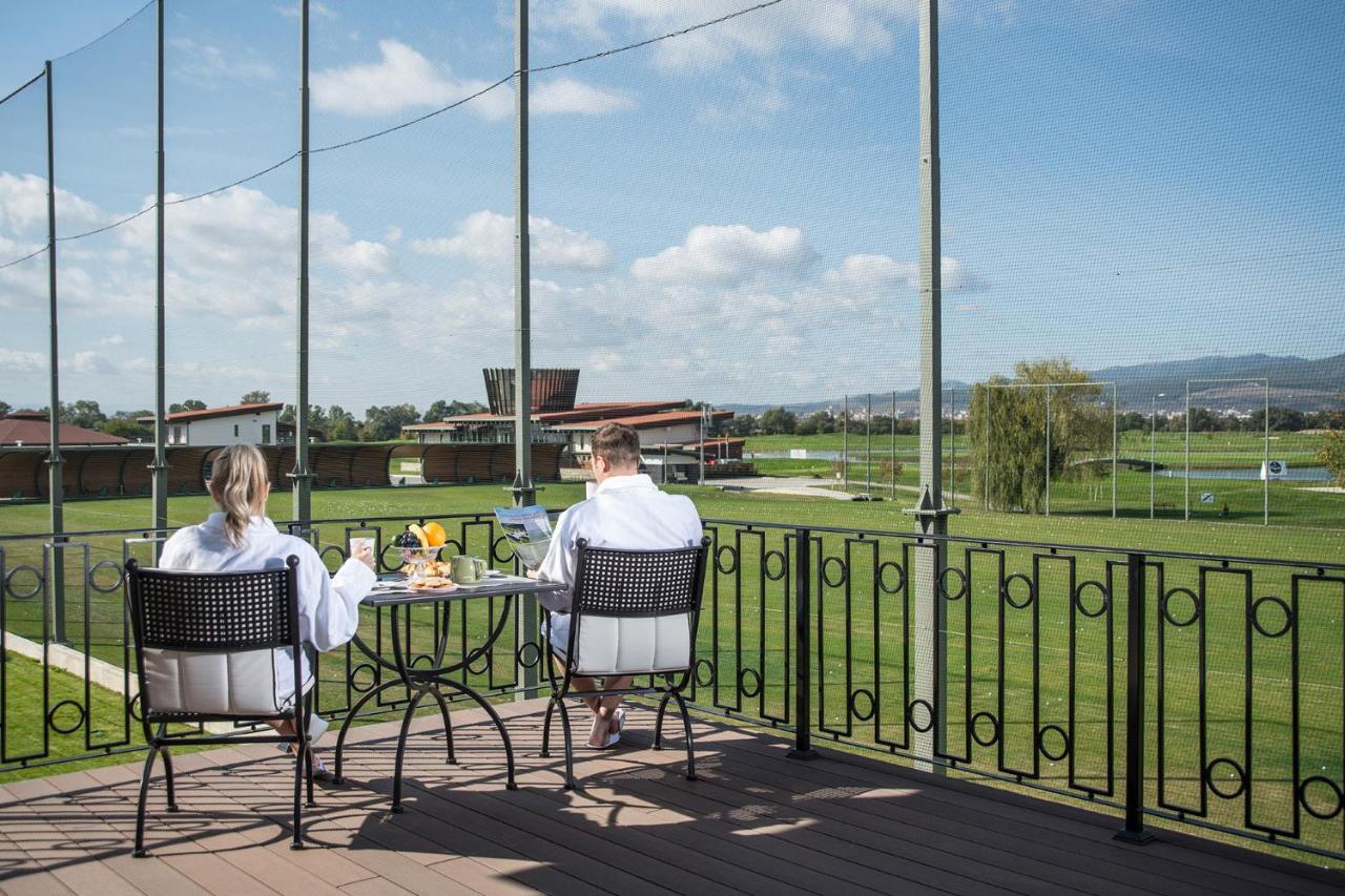 Theodora Golf Club Hotel Алба Юлия Екстериор снимка